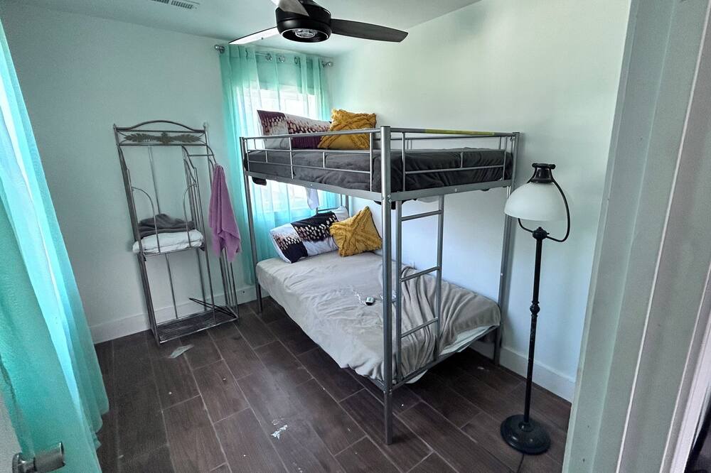 Photo of Bedroom in Sealevel