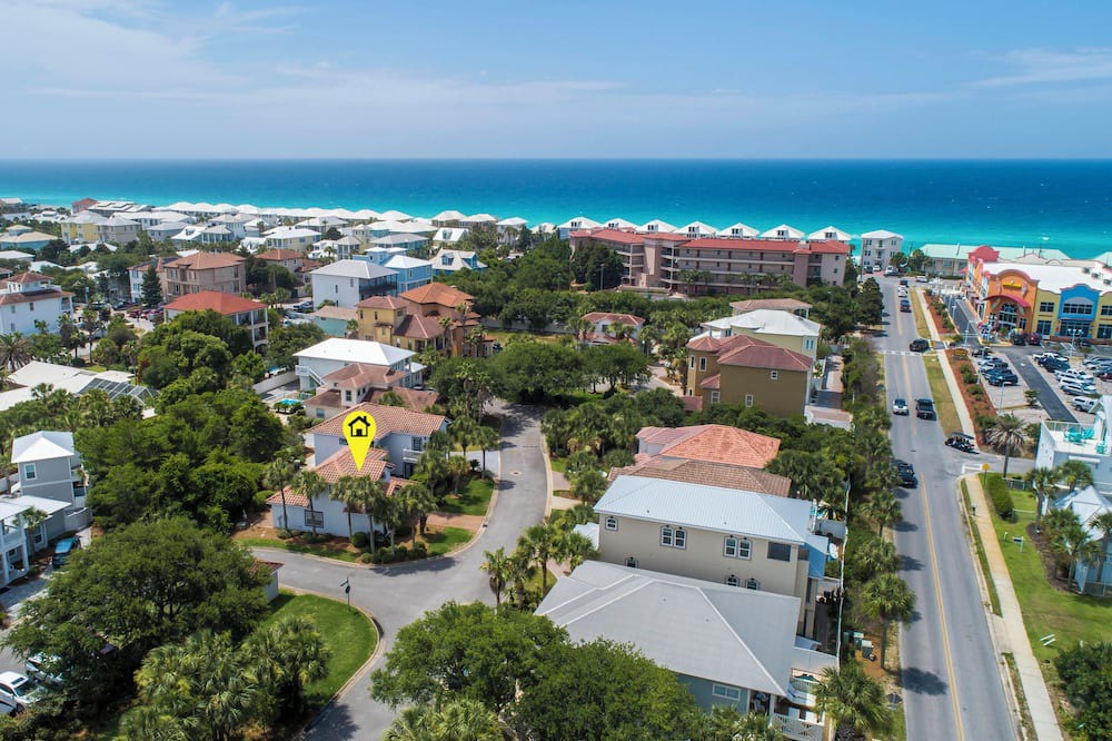 Photo of Outdoor in Emerald Waters Village
