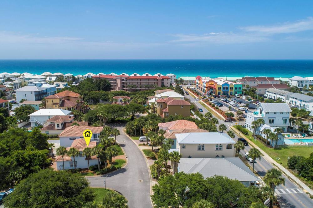 Photo of Outdoor in Emerald Waters Village