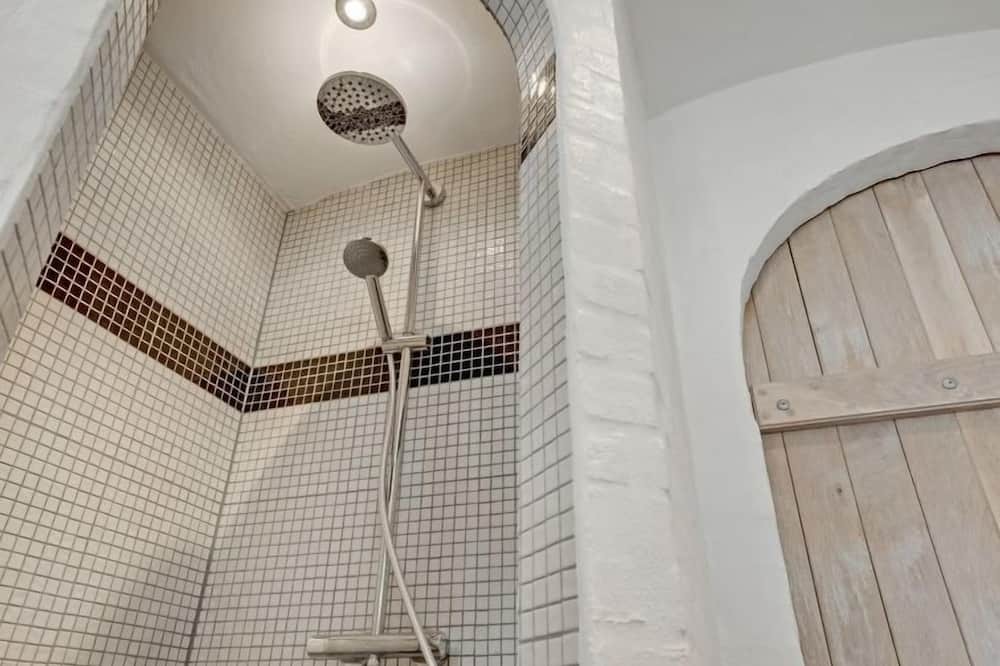 Photo of Bathroom in Rodding