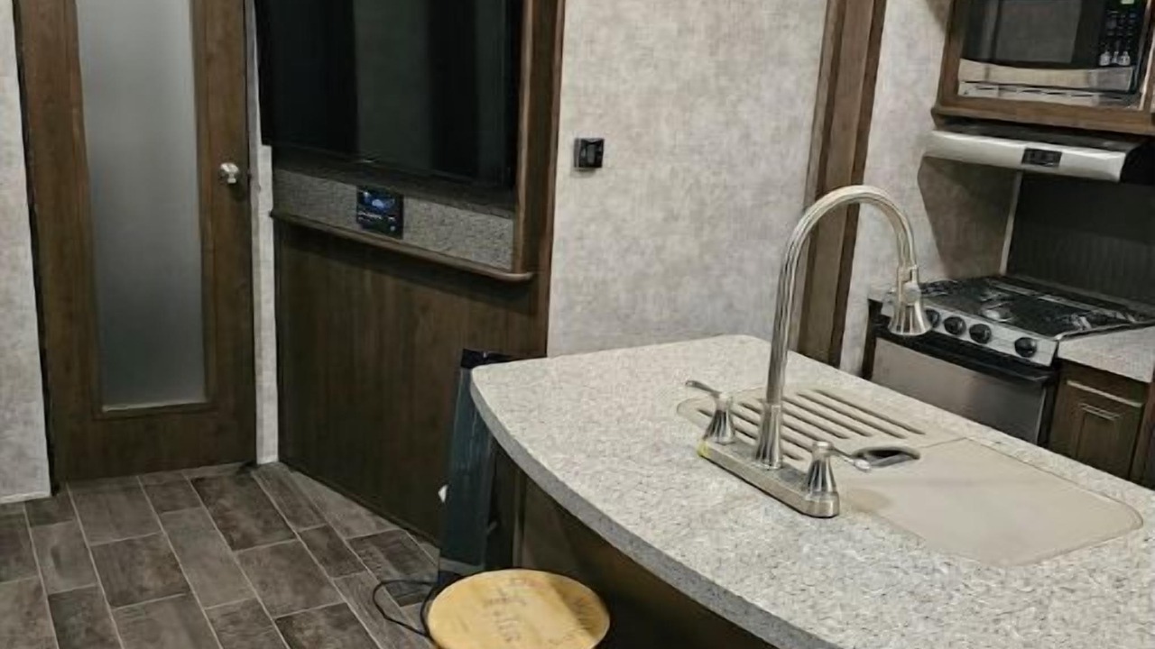 Photo of Kitchen in Calgary-Edmonton Corridor