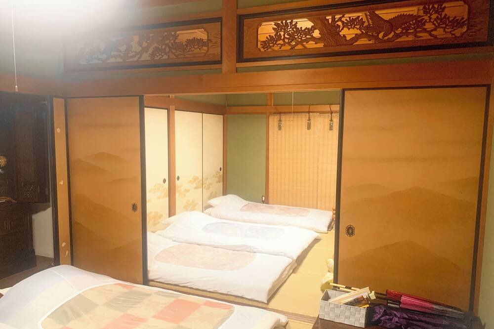 Photo of Bedroom in Obu