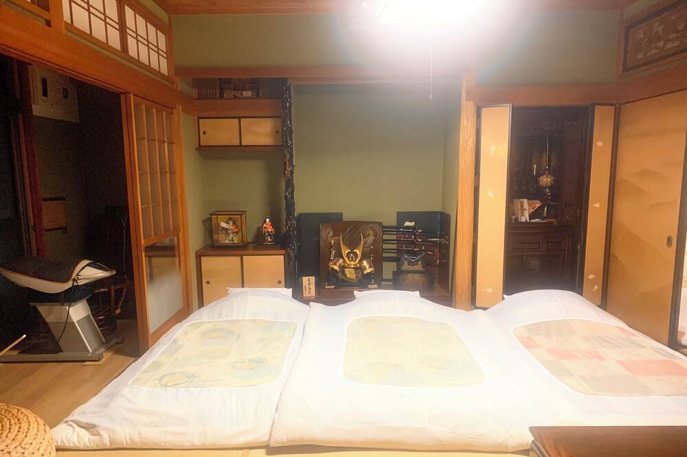 Photo of Bedroom in Obu