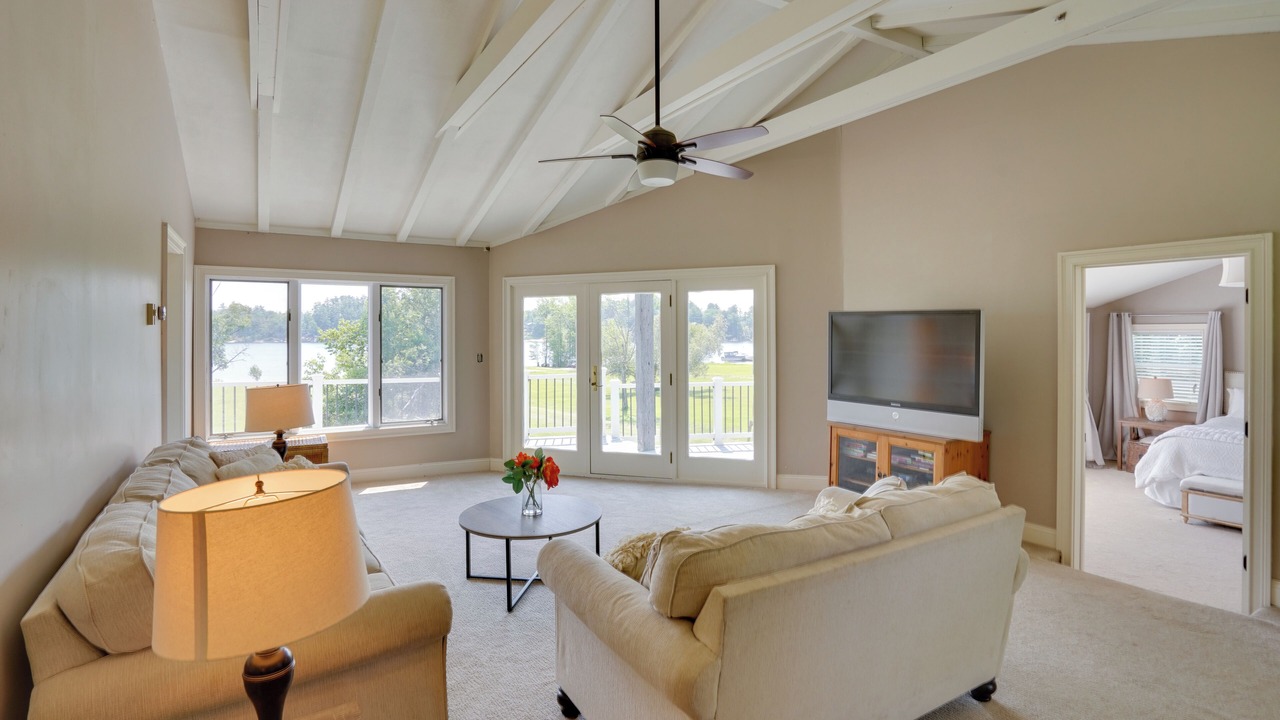 Photo of Livingroom in Gloversville