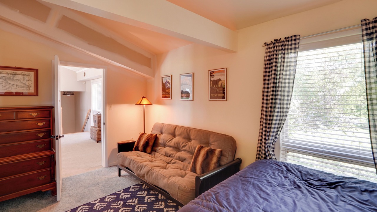 Photo of Livingroom in Gloversville