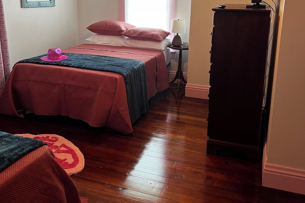 Photo of Bedroom in Gordonville
