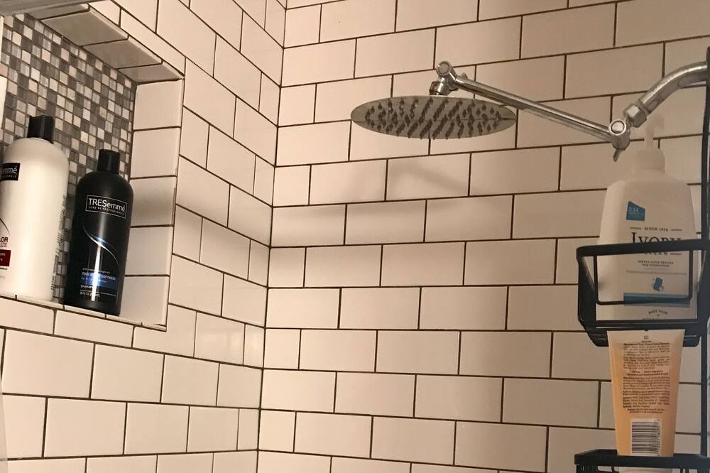 Photo of Bathroom in Proctor