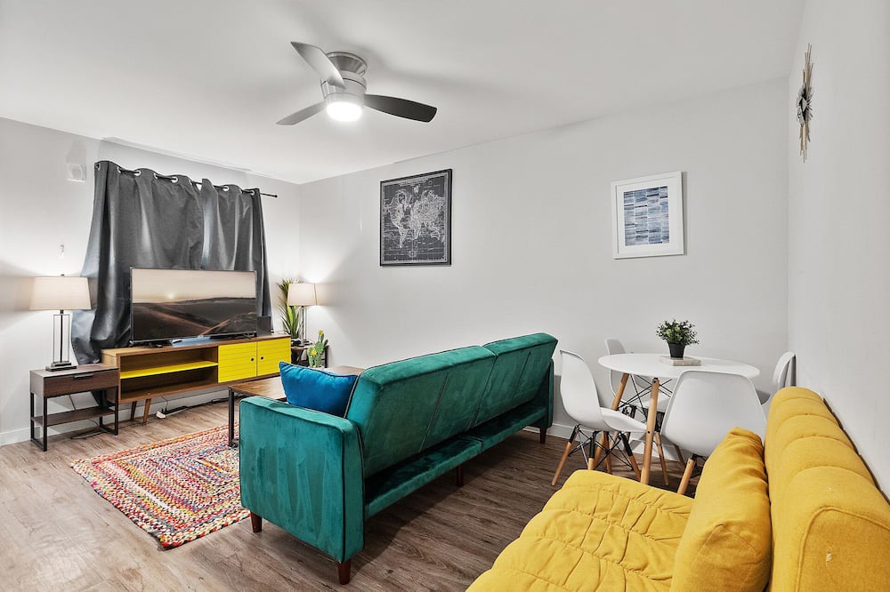 Photo of Livingroom in Highland