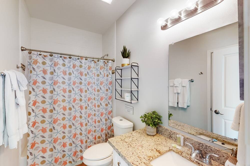 Photo of Bathroom in Port Isabel