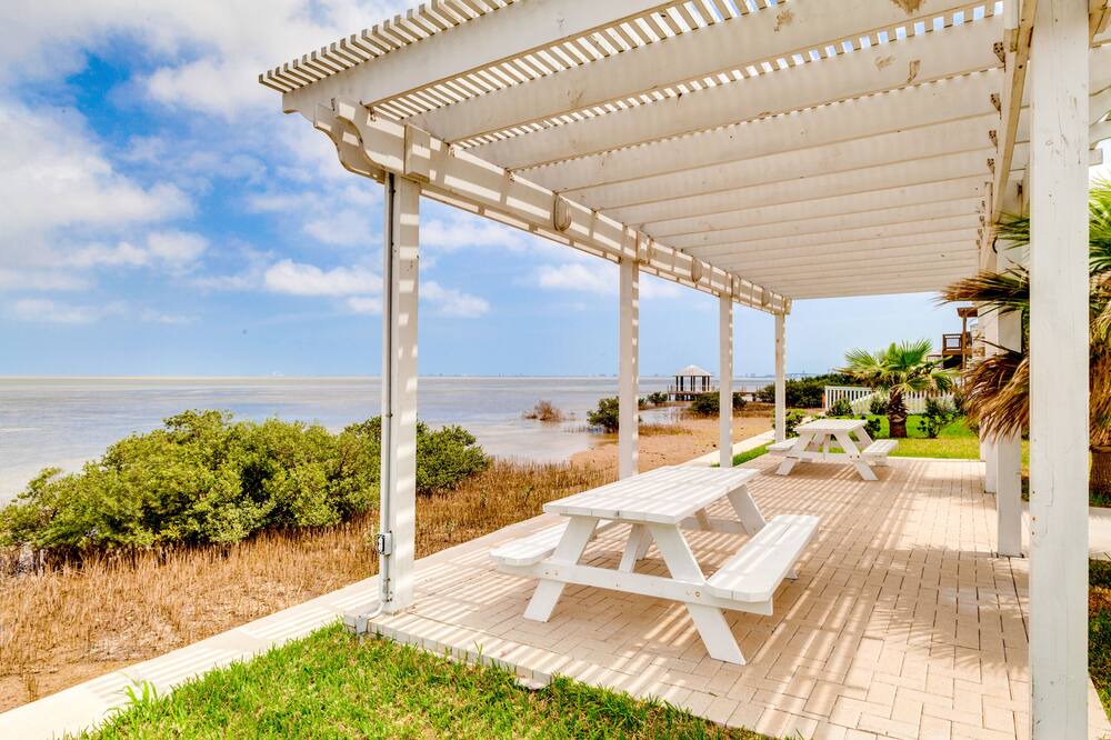 Photo of Patio Balcony in Port Isabel