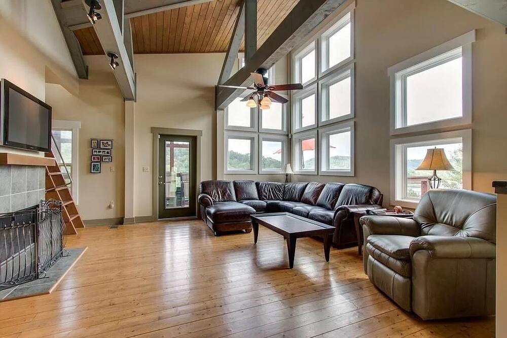 Photo of Livingroom in Smithville