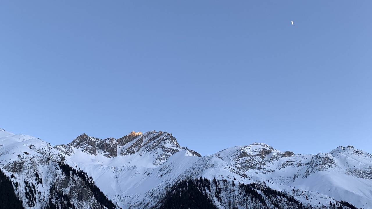 Photo of Outdoor in Luven