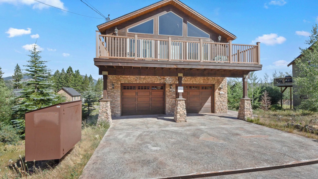 Photo of Outdoor in Mountain View Estates
