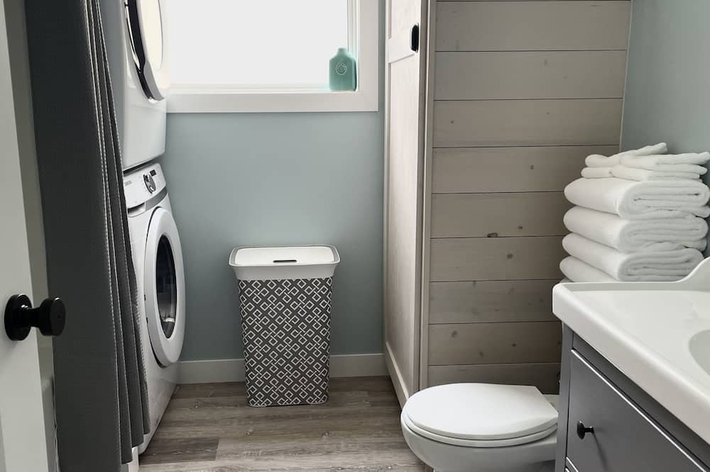 Photo of Bathroom in Maple Creek