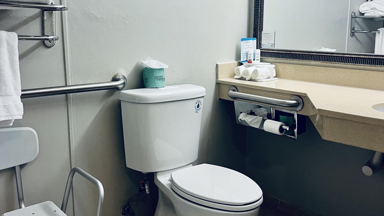 Photo of Bathroom in Keokuk