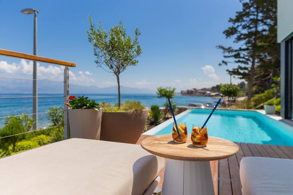 Photo of Outdoor in Sutivan
