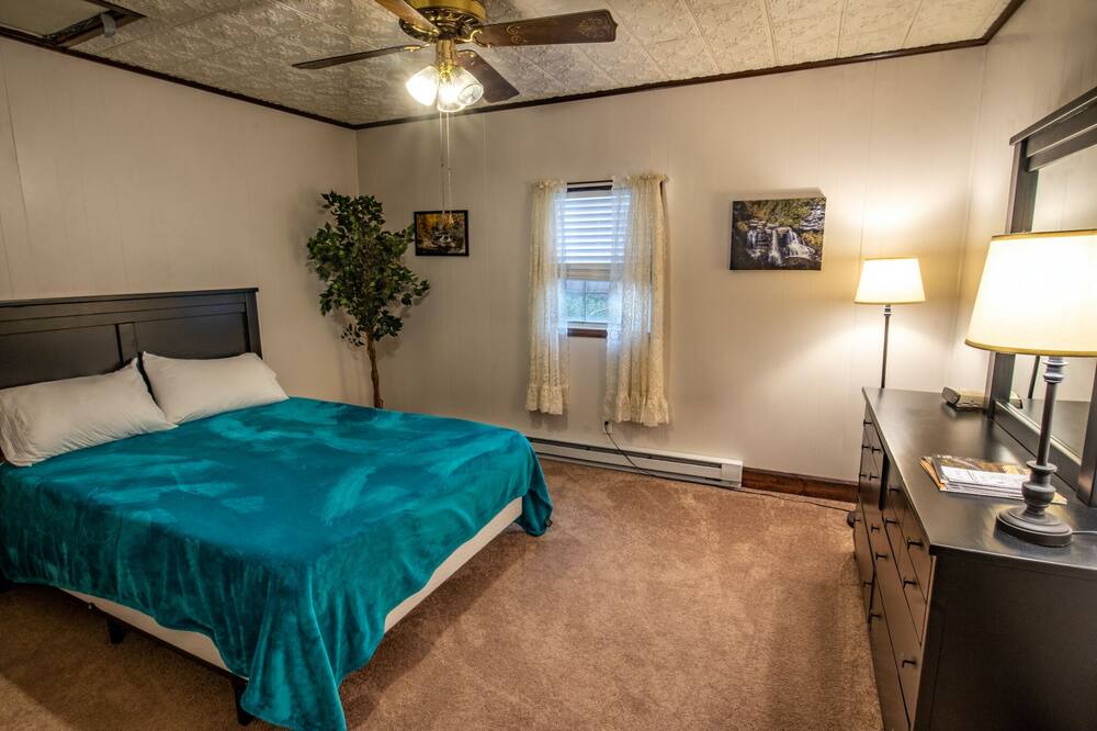 Photo of Bedroom in Ansted