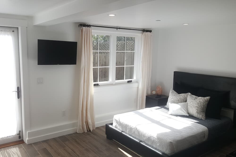 Photo of Bedroom in Mission Canyon