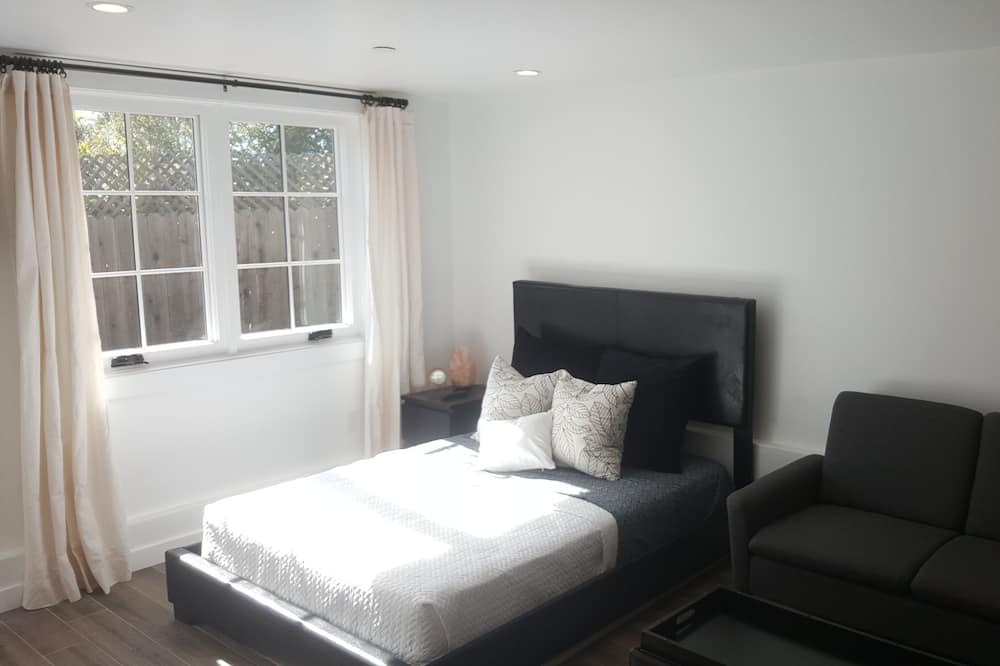 Photo of Bedroom in Mission Canyon