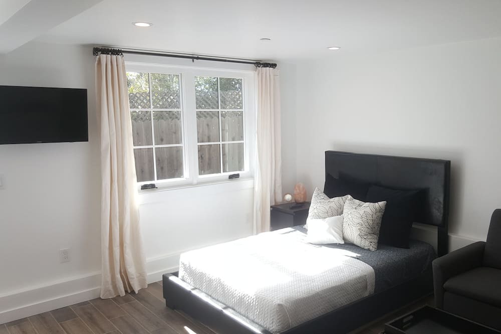 Photo of Bedroom in Mission Canyon