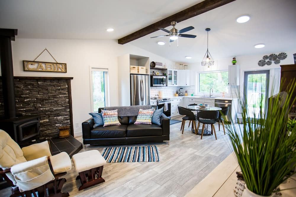 Photo of Livingroom in Gull Lake