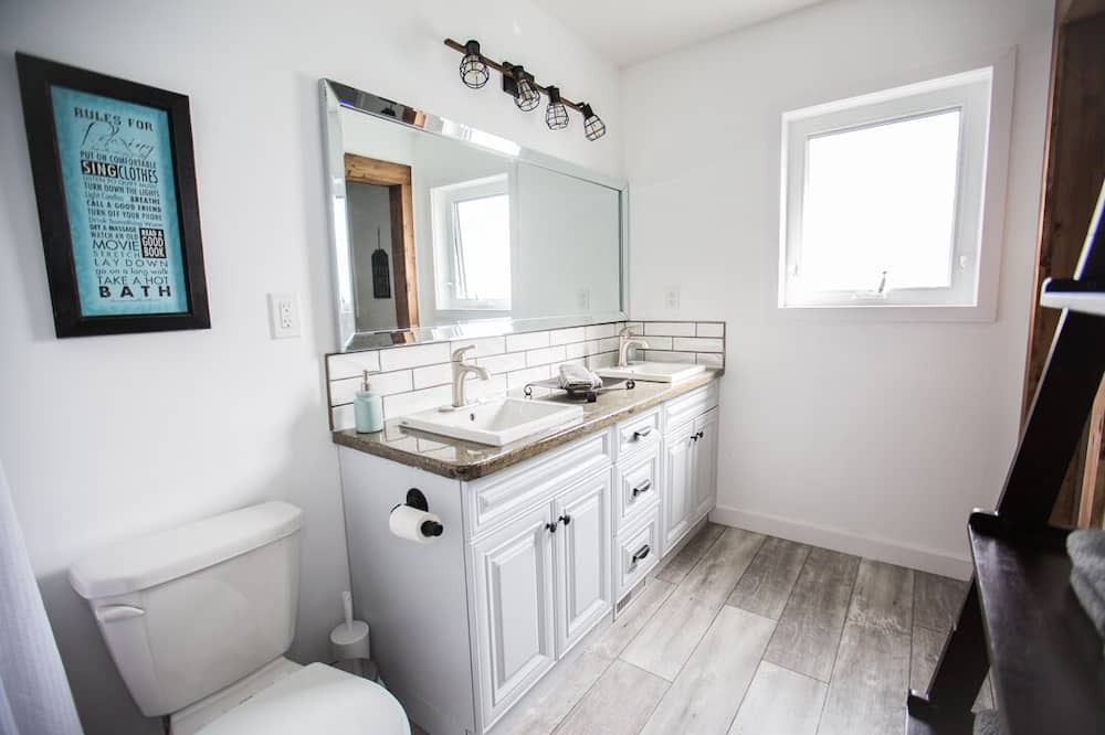 Photo of Bathroom in Gull Lake