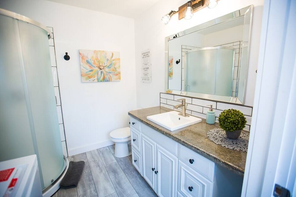 Photo of Bathroom in Gull Lake
