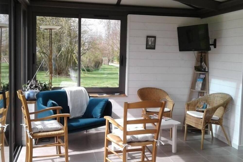 Photo of Livingroom in Saint-Germain-lAiguiller
