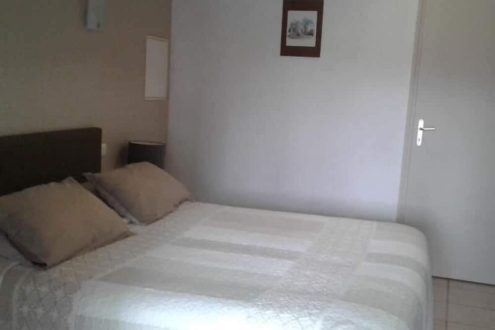 Photo of Bedroom in Saint-Germain-lAiguiller