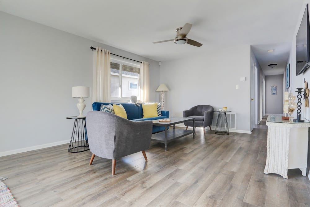 Photo of Livingroom in Townsend's Inlet