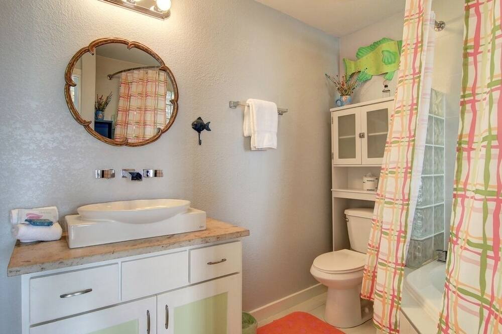 Photo of Bathroom in Port Aransas