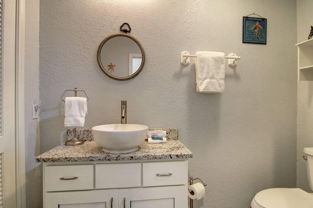 Photo of Bathroom in Port Aransas