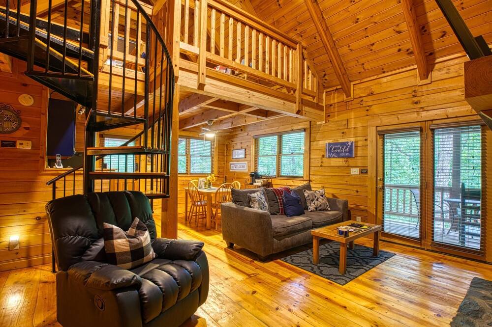 Photo of Livingroom in Pine Mountain Valley