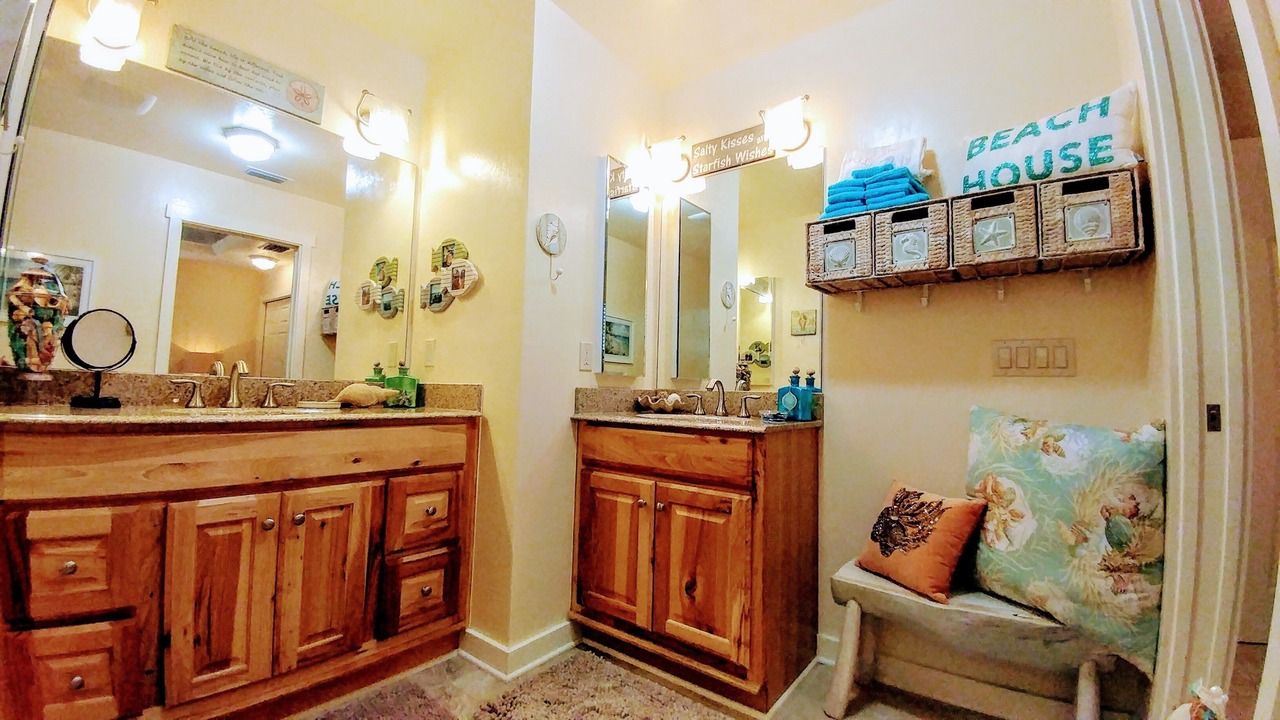 Photo of Bathroom in Mid Island
