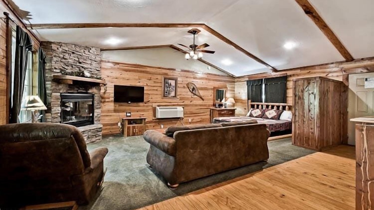 Photo of Livingroom in Sylvan Shores
