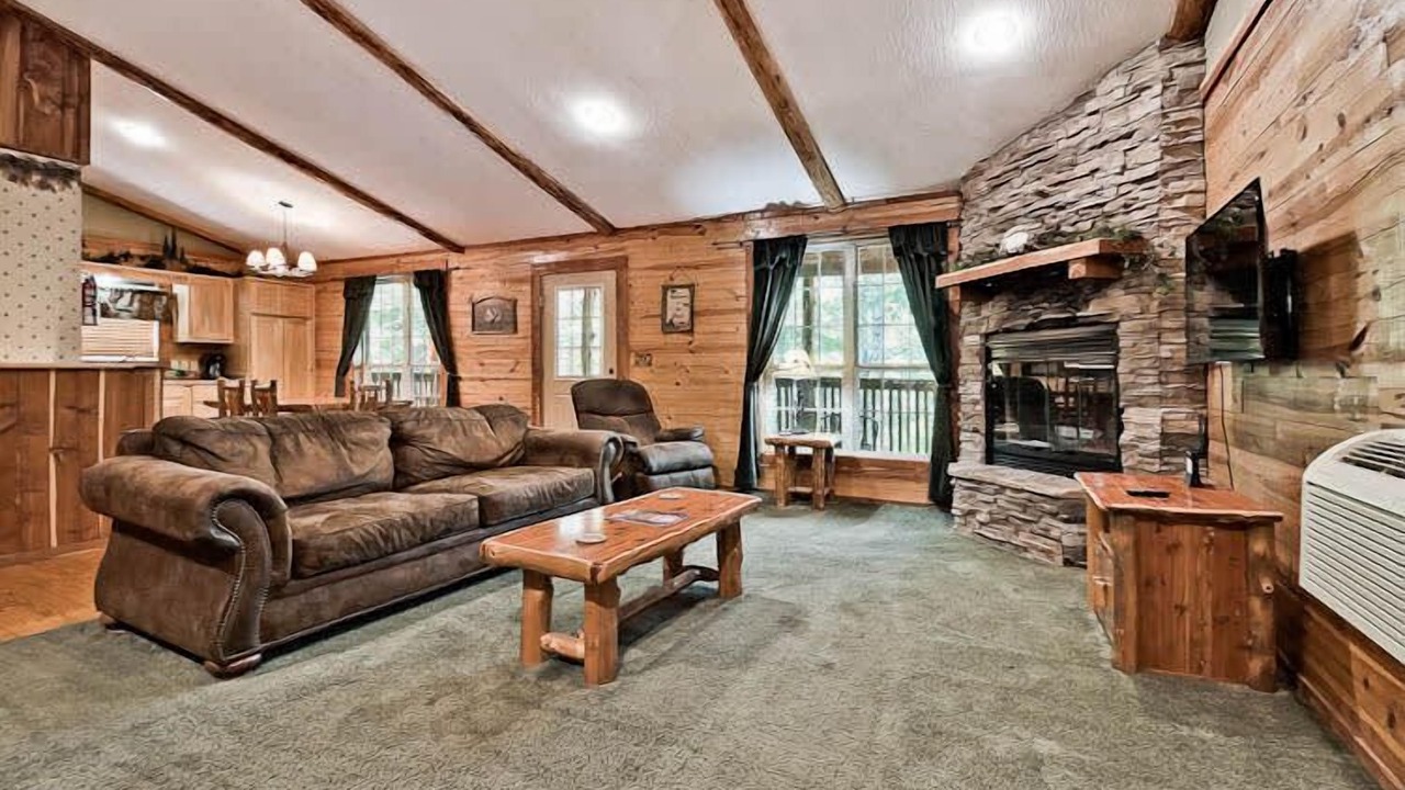 Photo of Livingroom in Sylvan Shores
