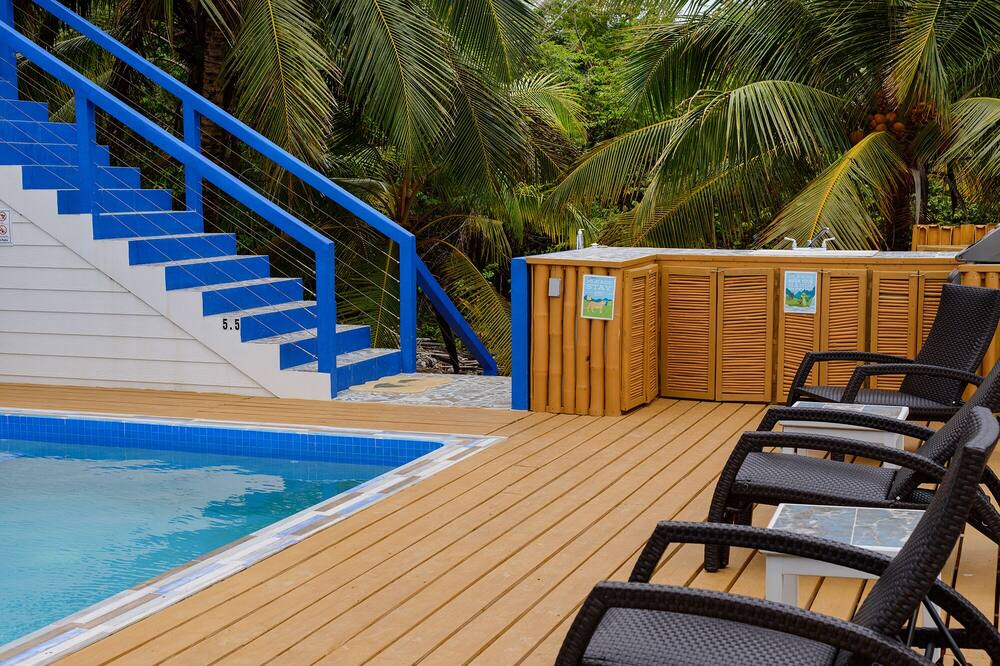 Photo of Outdoor in Caribbean Way
