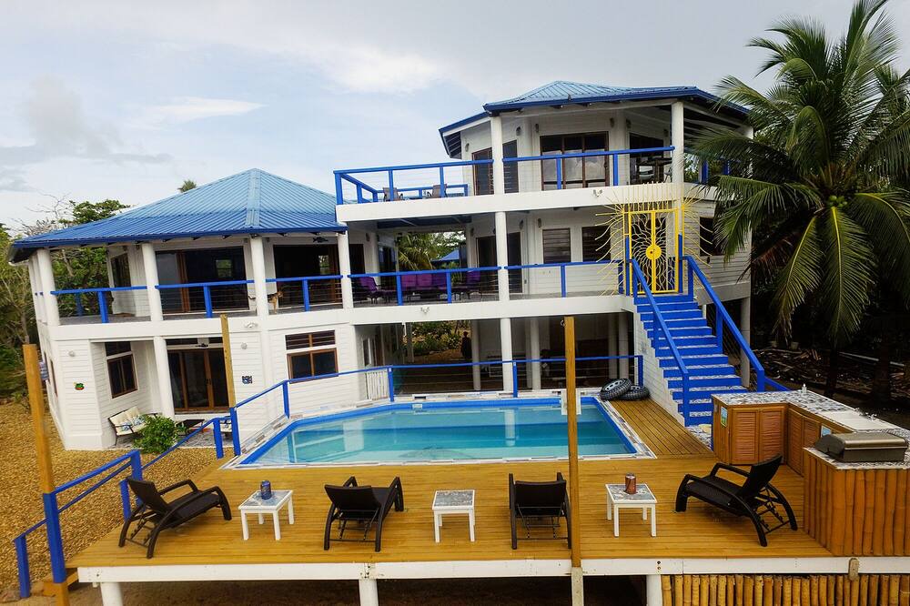 Photo of Others in Caribbean Way