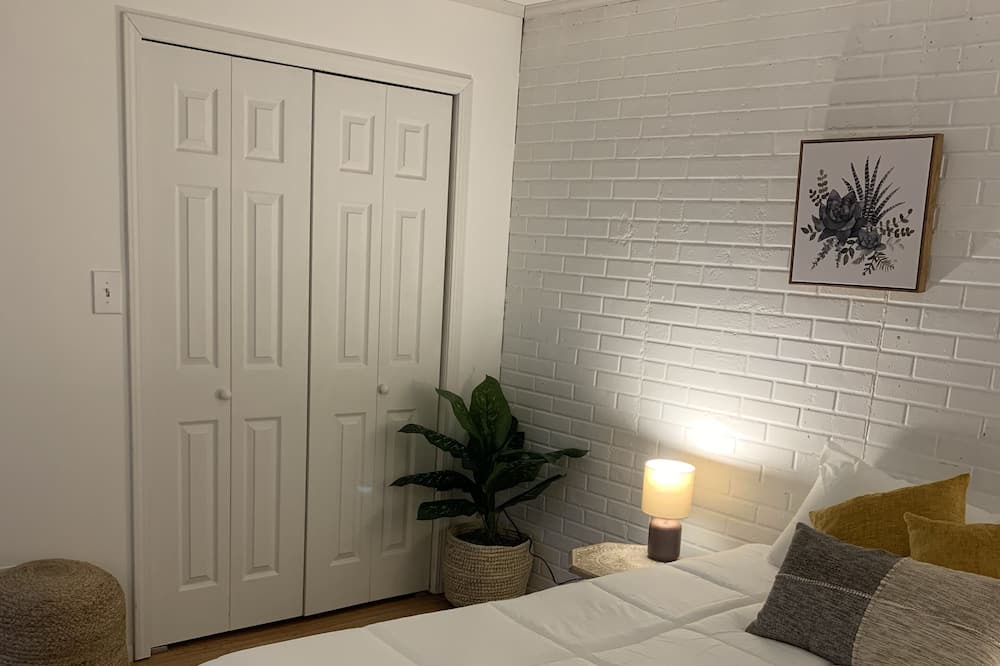 Photo of Bedroom in Hamilton