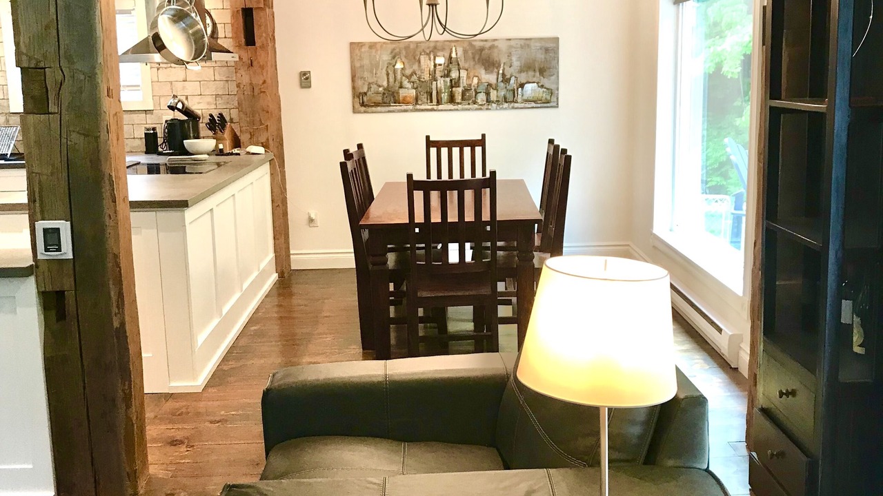 Photo of Livingroom in Castle Glen Estates