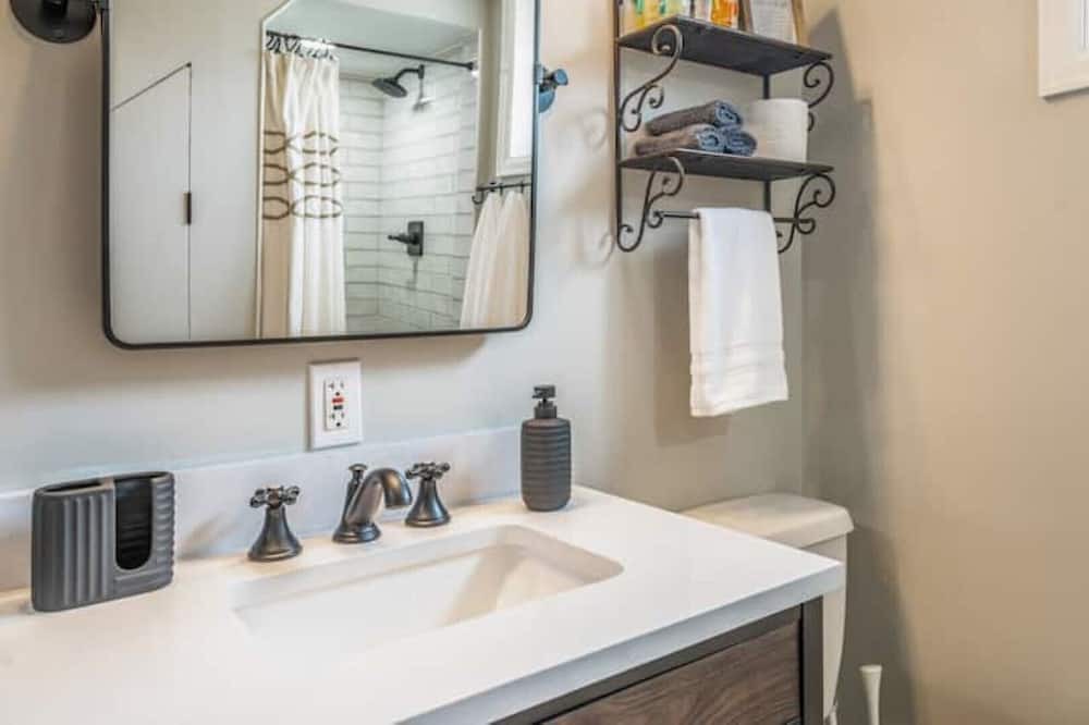 Photo of Bathroom in Wheat Ridge