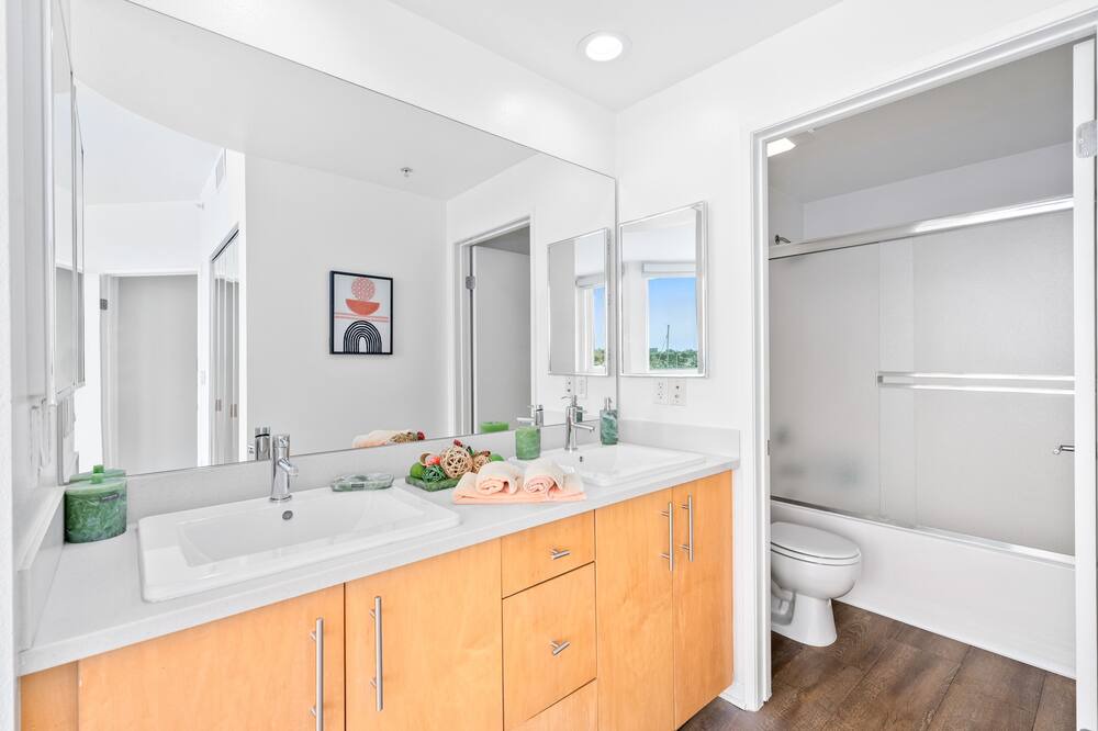 Photo of Bathroom in Silver Strand