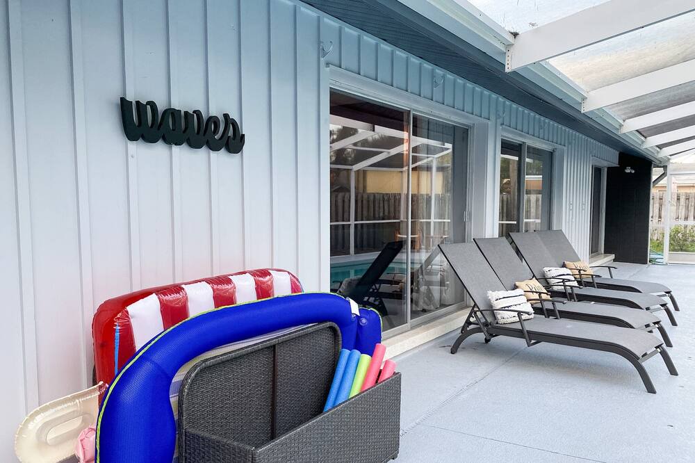 Photo of Outdoor in Harbor Hills