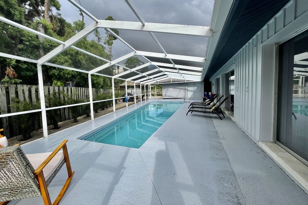 Photo of Outdoor in Harbor Hills