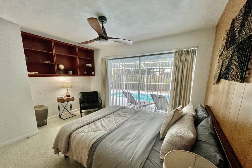 Photo of Outdoor in Harbor Hills