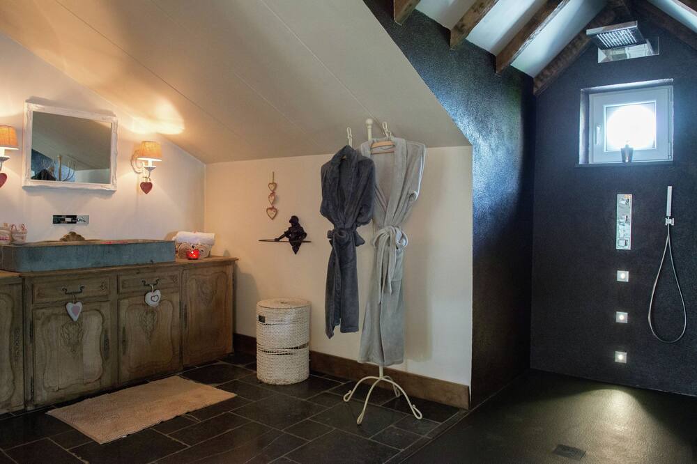 Photo of Bathroom in Theux