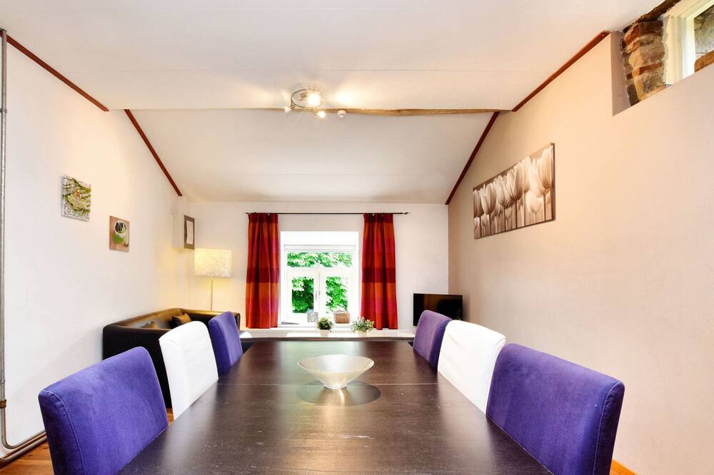 Photo of Livingroom in Commanster