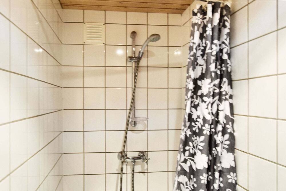 Photo of Bathroom in Commanster