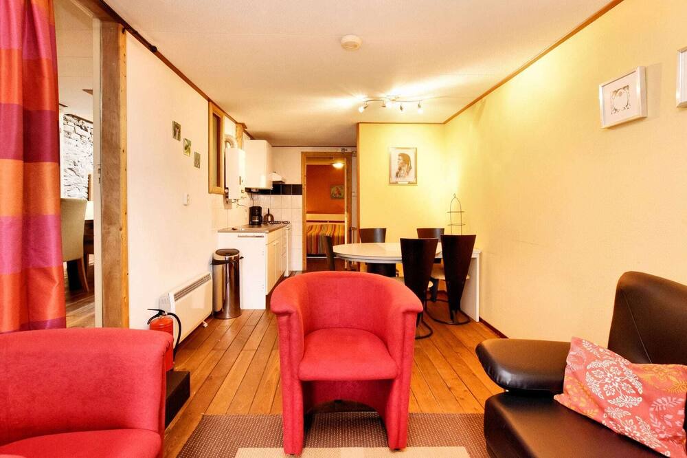 Photo of Livingroom in Commanster