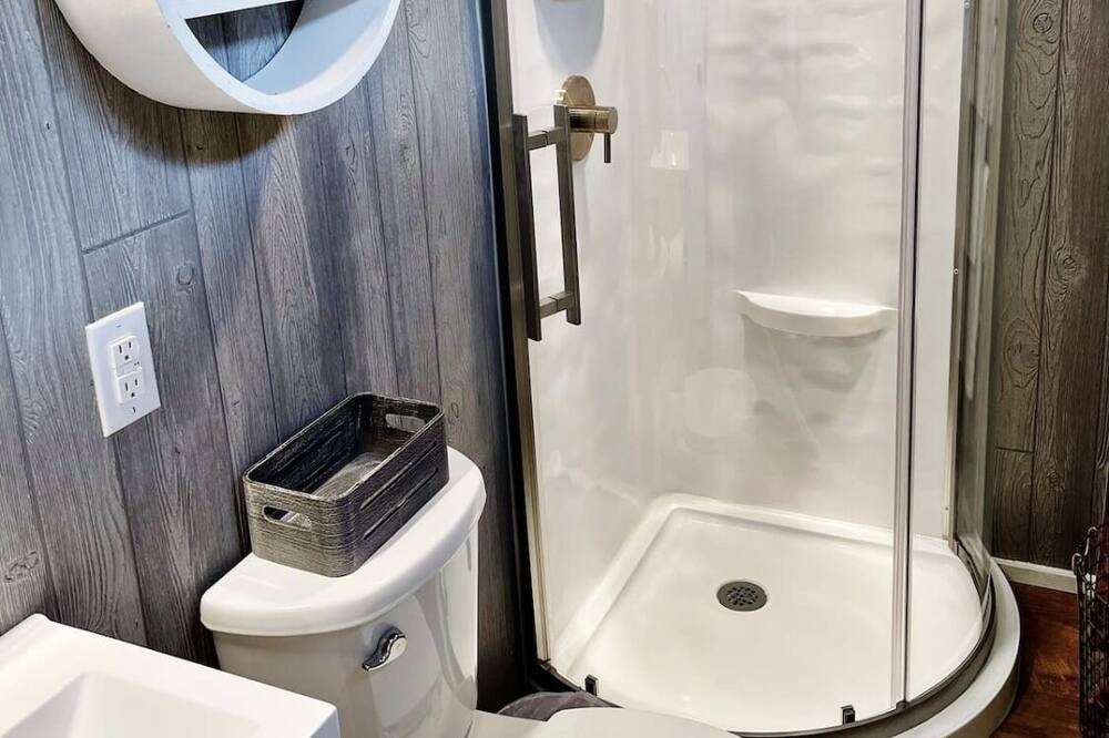 Photo of Bathroom in Canyon